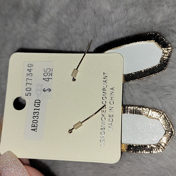 NEW Plaid earrings black/white - Picture 2 of 3